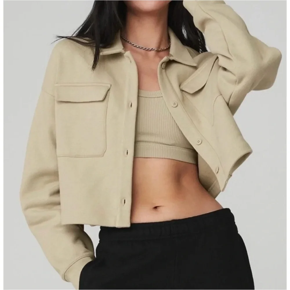 Alo Yoga Renown Cropped Button Up Jacket Shacket Beige Tan W0417R Womens Small